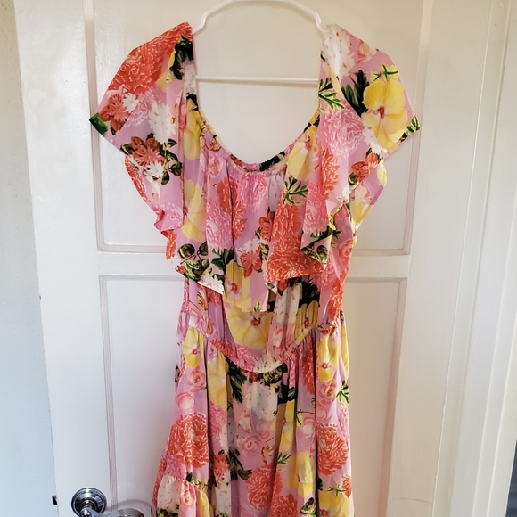 jcpenney Dresses & Skirts - Floral off shoulder dress 💐